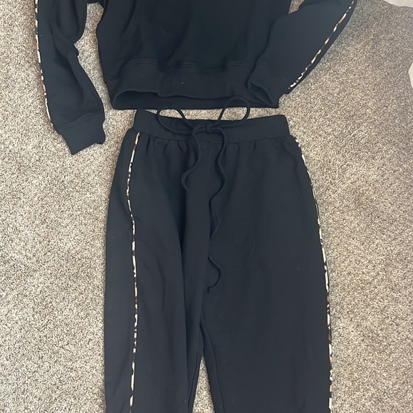 Kittenish sweatshirt and sweatpants matching SET. Both Size X-small - Picture 2 of 8